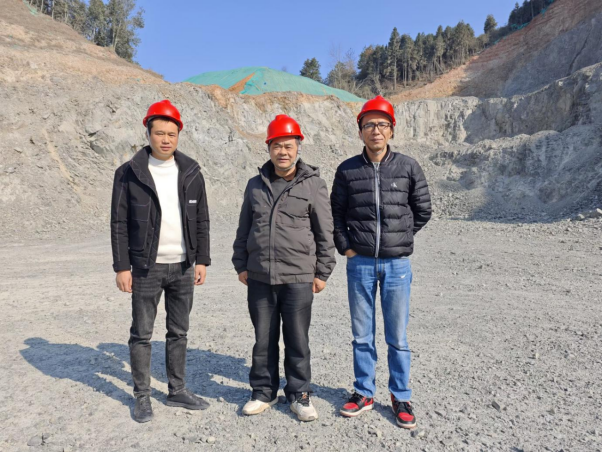 1740014376826933.jpg 1740014338405.jpg